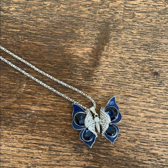 Blue & silver butterfly necklace - Picture 2 of 4